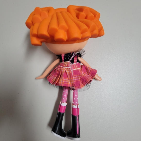MGA Entertaiment Lalaloopsy Bitty Buttons Bea Spells-a-Lot Doll. - Picture 4 of 17